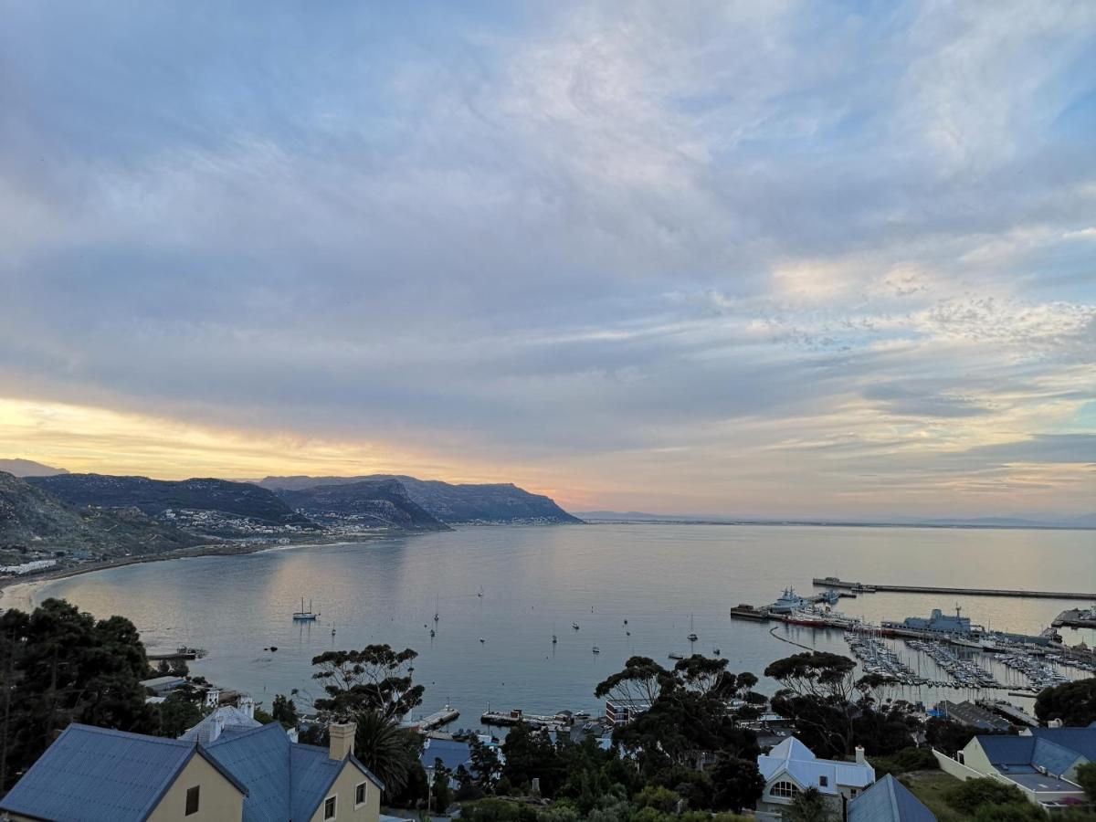 ホテル アルバトロス ハウス Simonʼs Town エクステリア 写真
